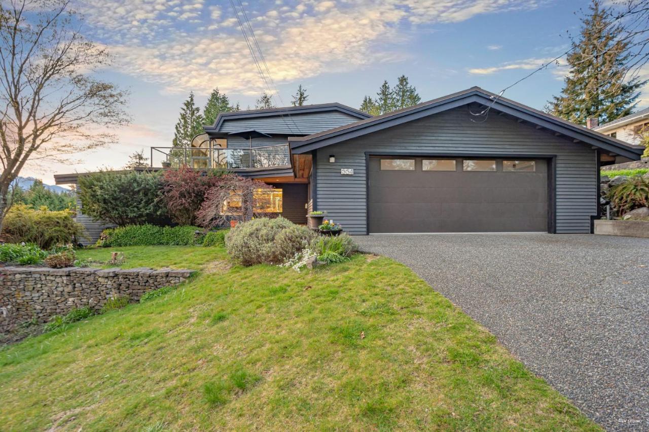 Seymour Private Bedroom, Ensuite Bathroom With Shared Pool, Hot Tub With Views North Vancouver Eksteriør billede
